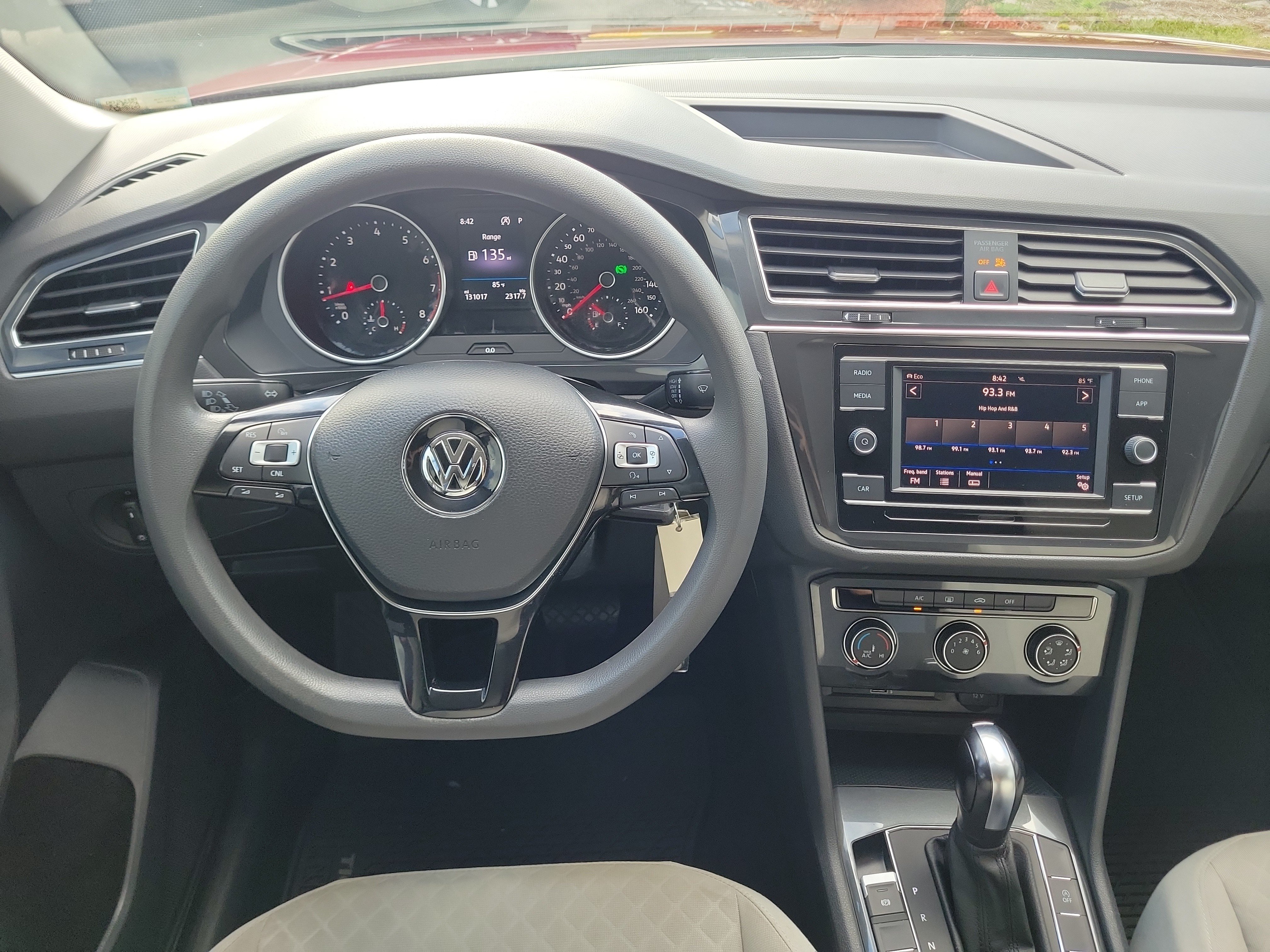 Used 2018 Volkswagen Tiguan S w/ 3rd Row Seat Package AWD/4WD image 18