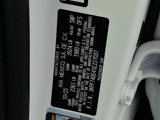 New 2025 Kia K4 LXS image 10
