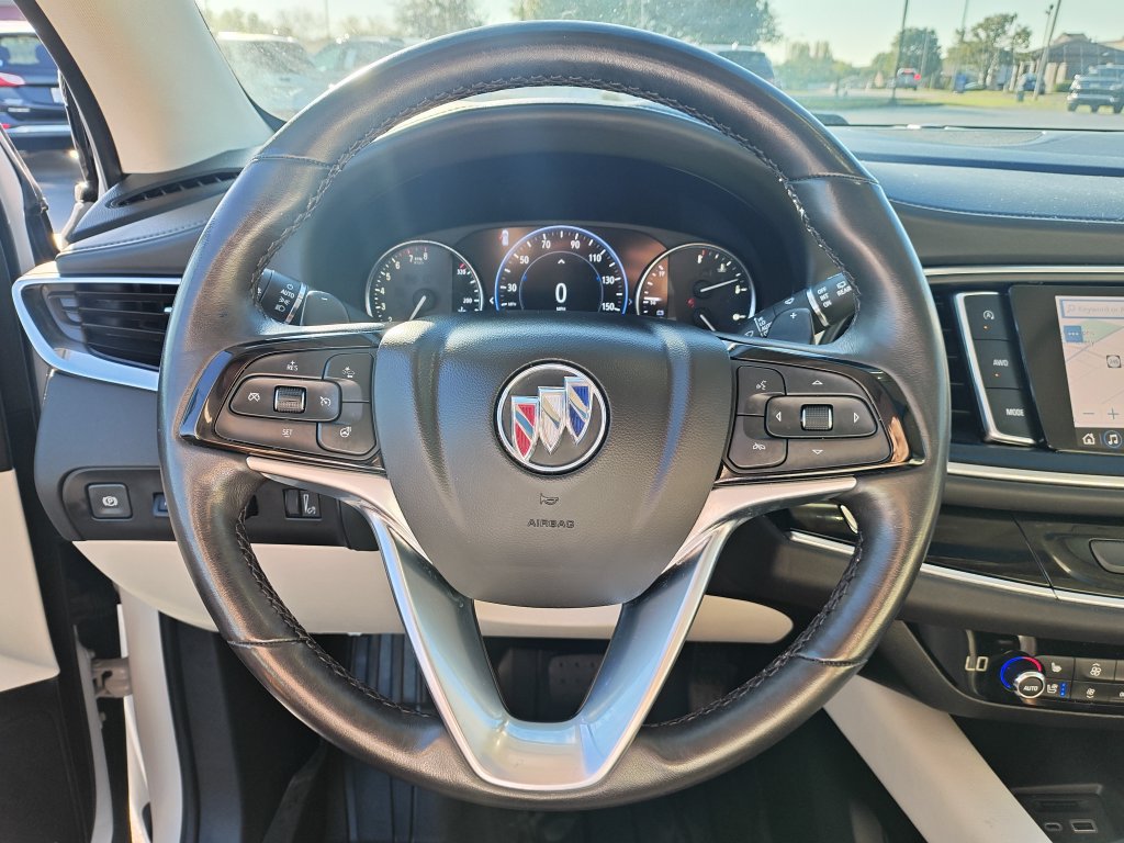 Used 2022 Buick Enclave Avenir w/ Avenir Technology Package AWD/4WD image 17