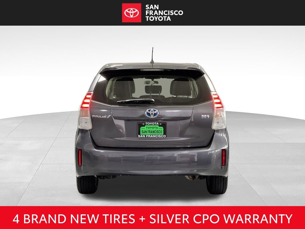 Certified 2017 Toyota Prius V Two FWD image 4