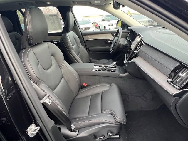 New 2026 Volvo XC90 T8 Ultra image 18