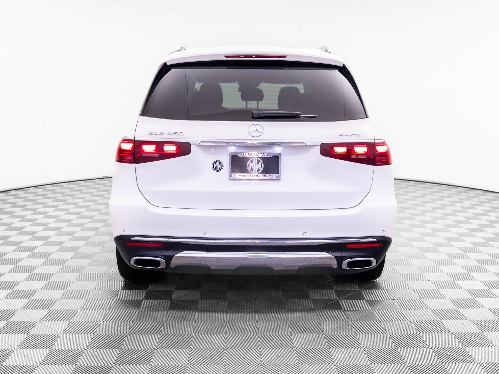Used 2024 Mercedes-Benz GLS 450 4MATIC image 4