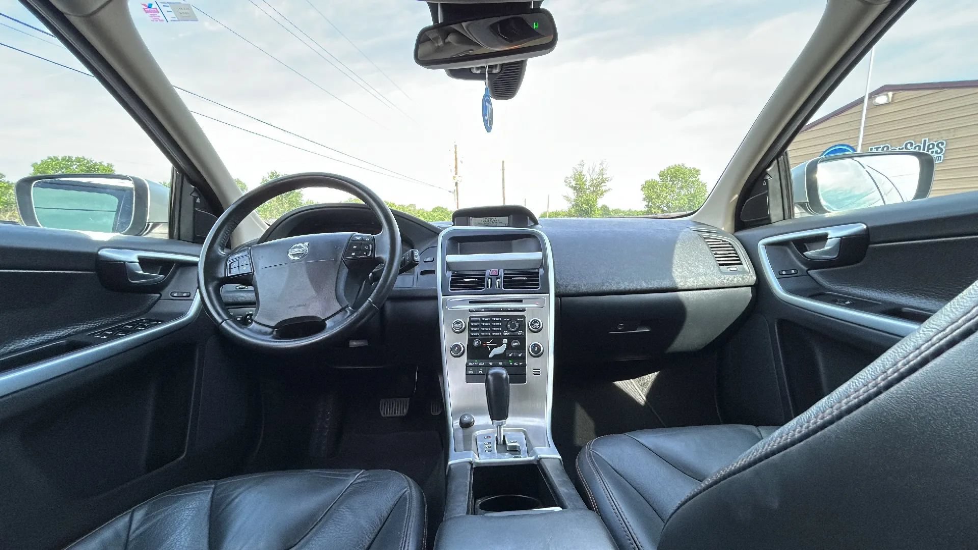 Used 2010 Volvo XC60 T6 AWD/4WD image 30