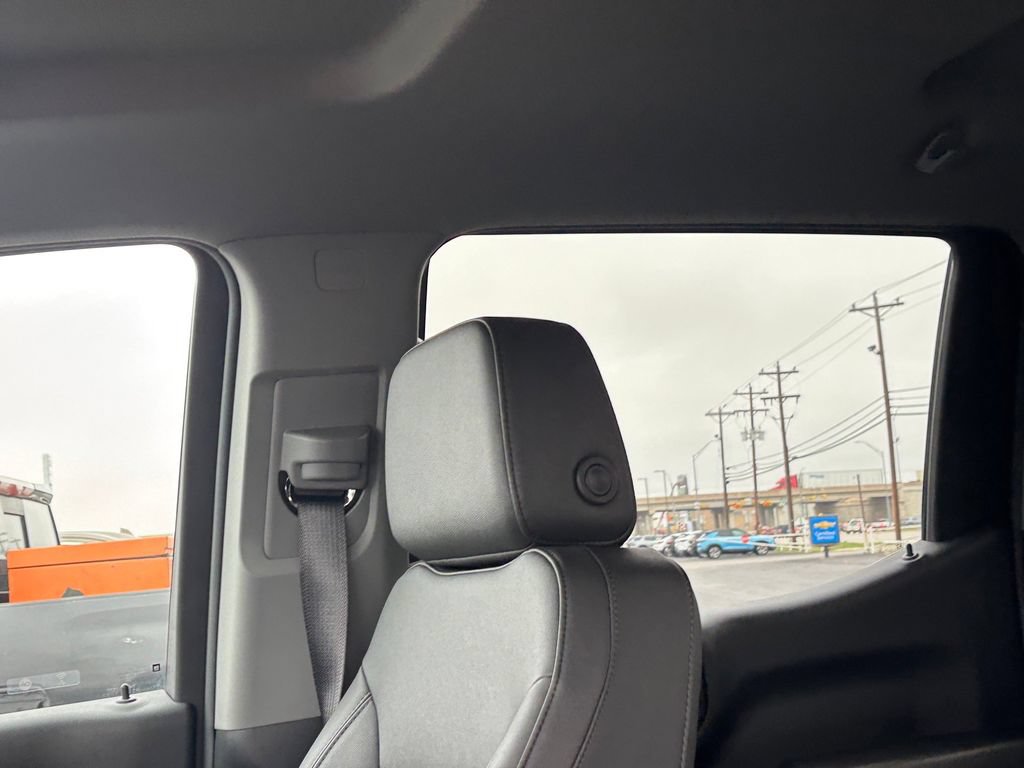 Used 2025 Chevrolet Silverado 1500 W/T w/ LPO, Dark Essentials Package AWD/4WD image 15