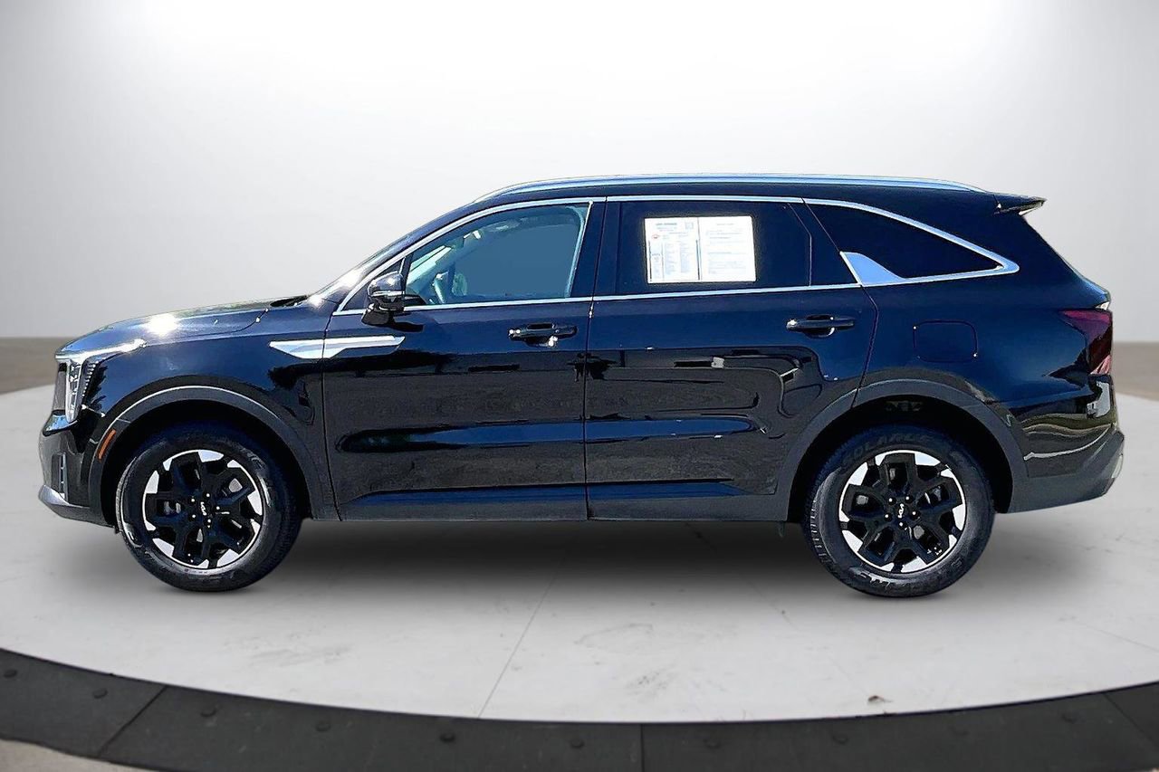 Used 2024 Kia Sorento S AWD/4WD image 5