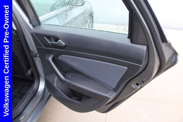 Used 2025 Volkswagen Jetta SE image 22