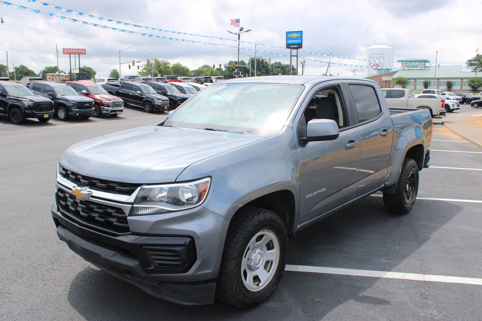 Used 2022 Chevrolet Colorado W/T AWD/4WD image 4