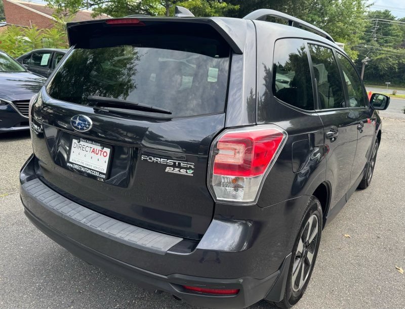 Used 2017 Subaru Forester 2.5i Premium w/ All-Weather Package AWD/4WD image 6