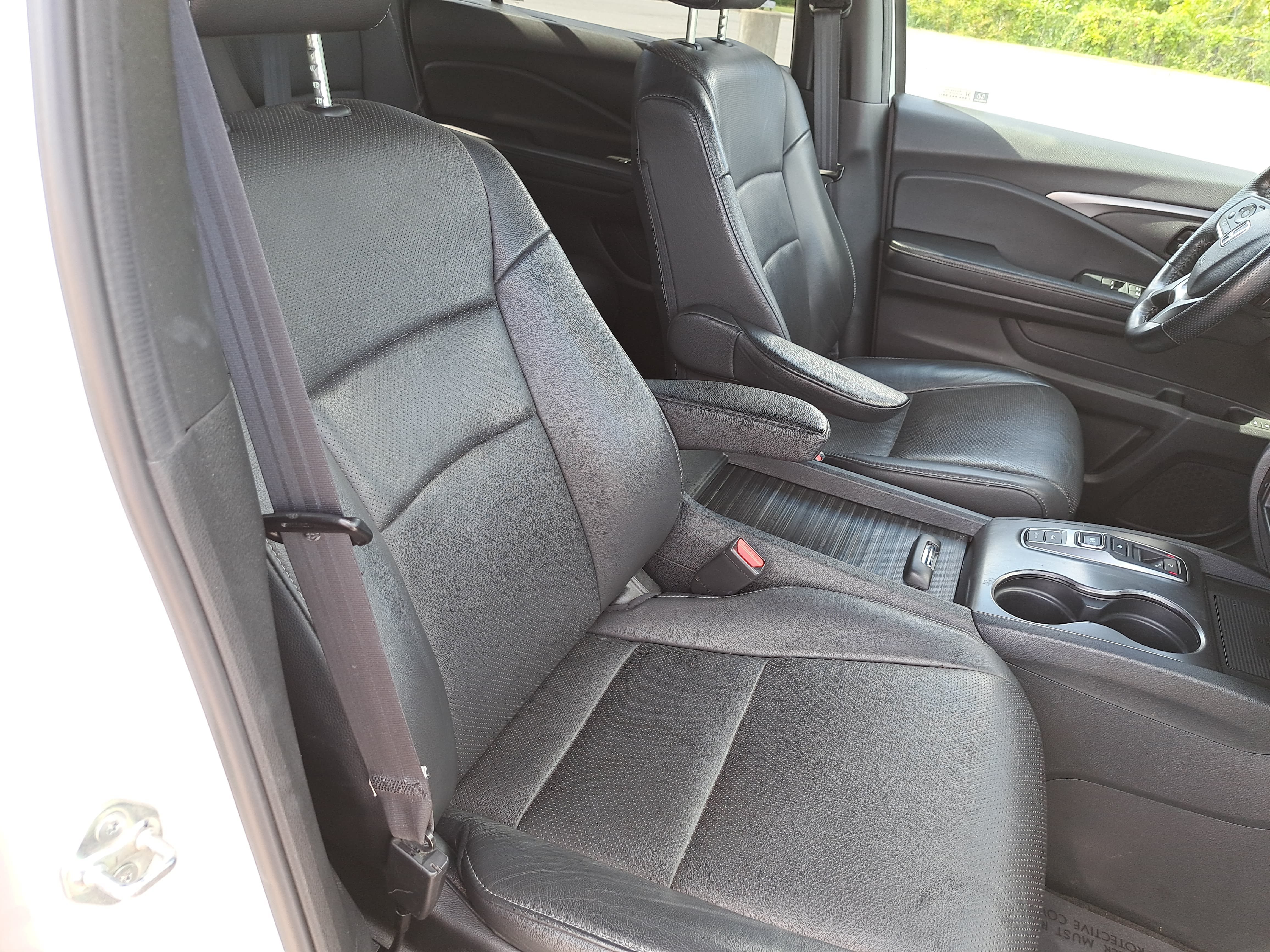 Used 2023 Honda Passport EX-L image 10