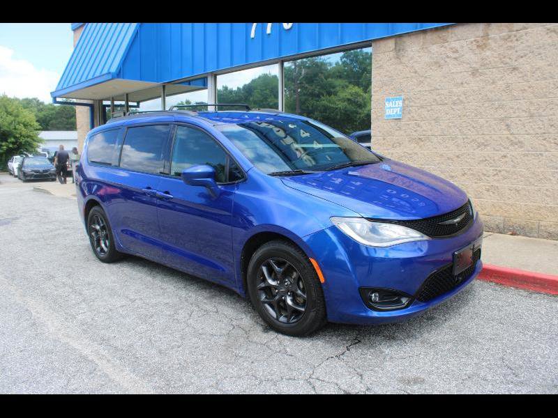 Used 2019 Chrysler Pacifica Touring-L w/ Advanced Safetytec Group FWD image 1