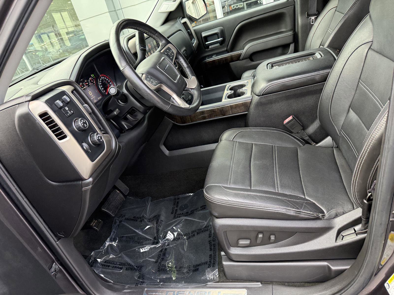 Used 2016 GMC Sierra 1500 Denali w/ Enhanced Driver Alert Package AWD/4WD image 11