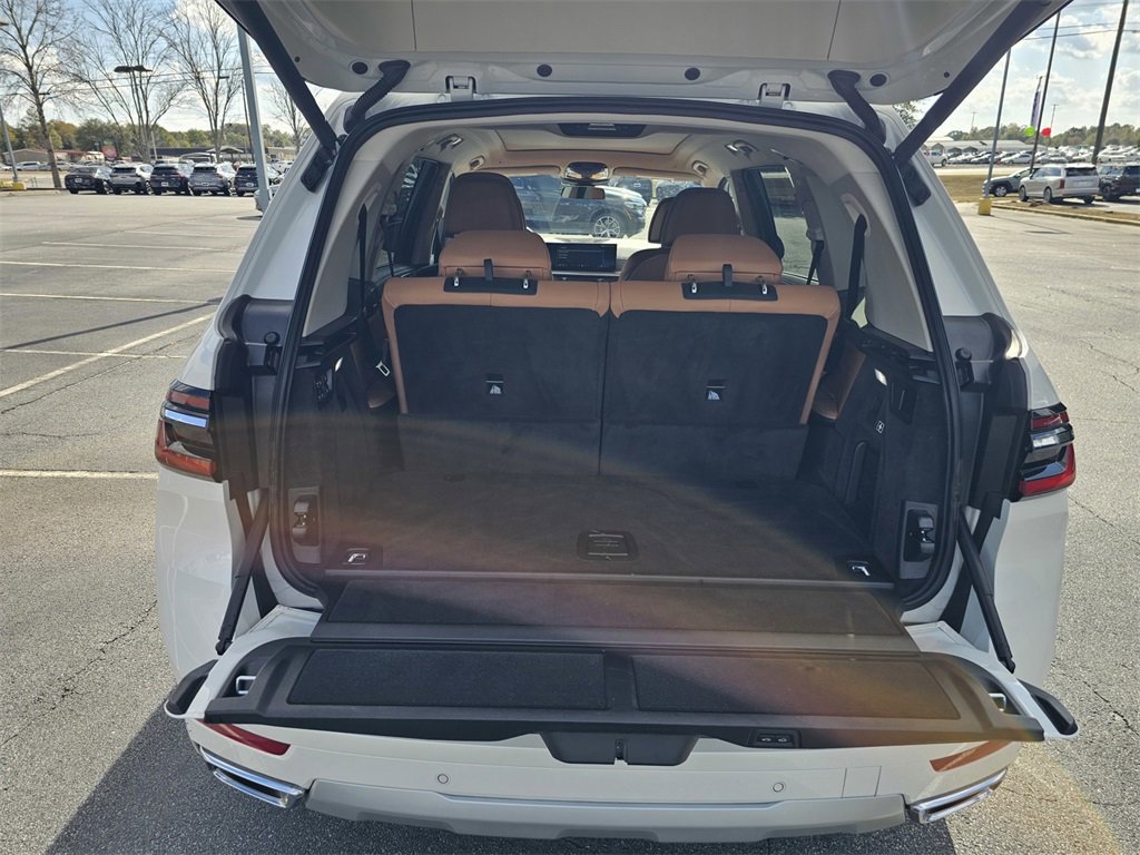 Used 2025 BMW X7 xDrive40i image 25