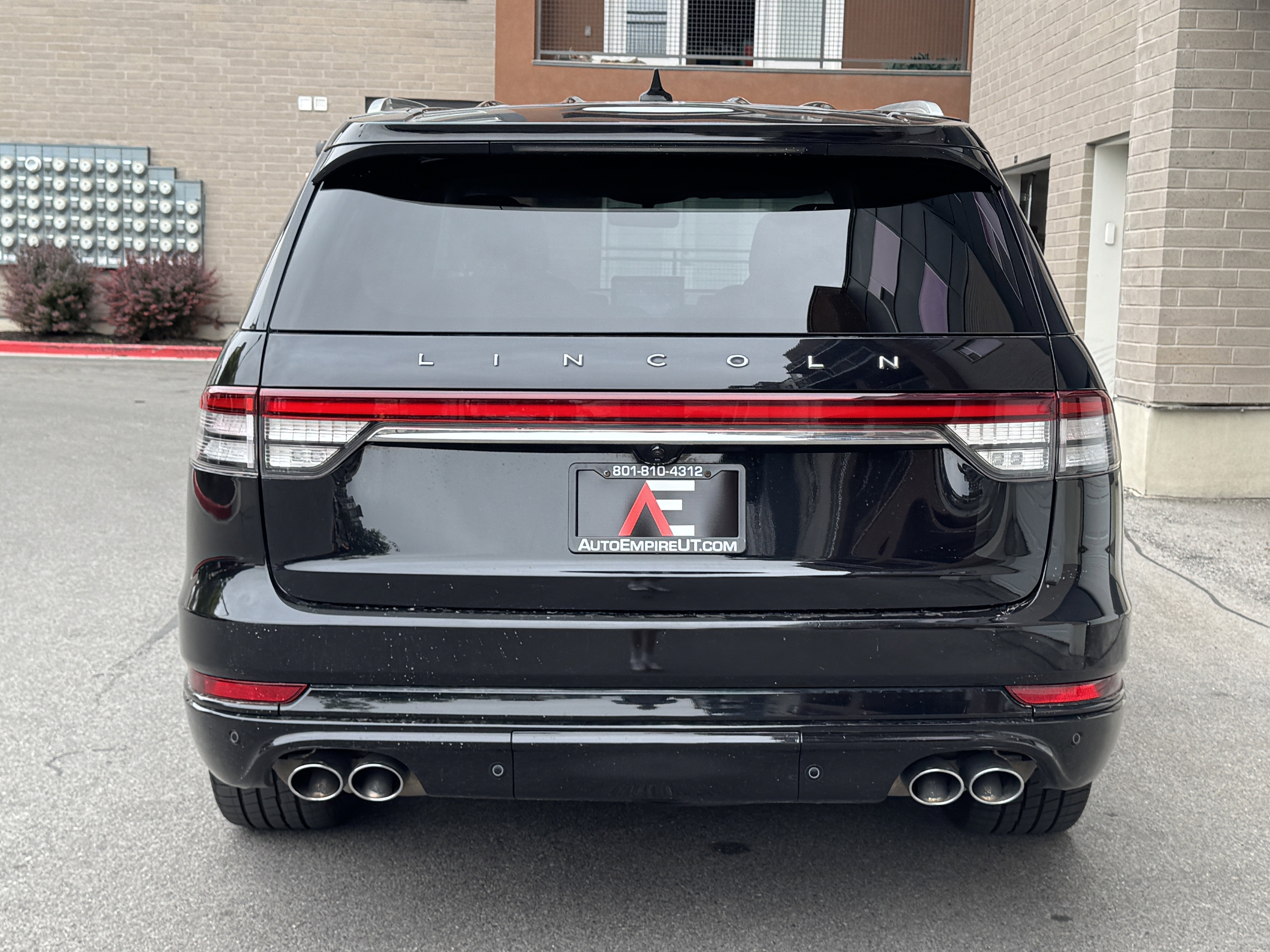 Used 2021 Lincoln Aviator Reserve w/ Equipment Group 208A AWD/4WD image 4