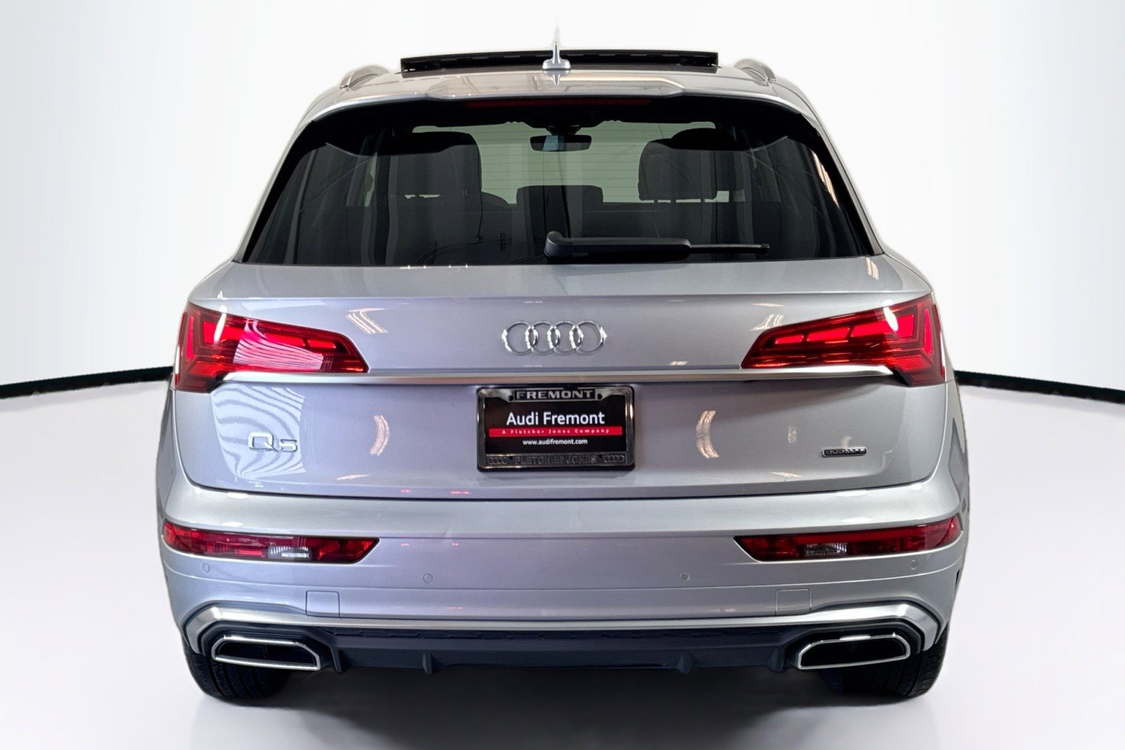 Used 2025 Audi Q5 e Premium Plus w/ Premium Plus Package AWD/4WD image 6