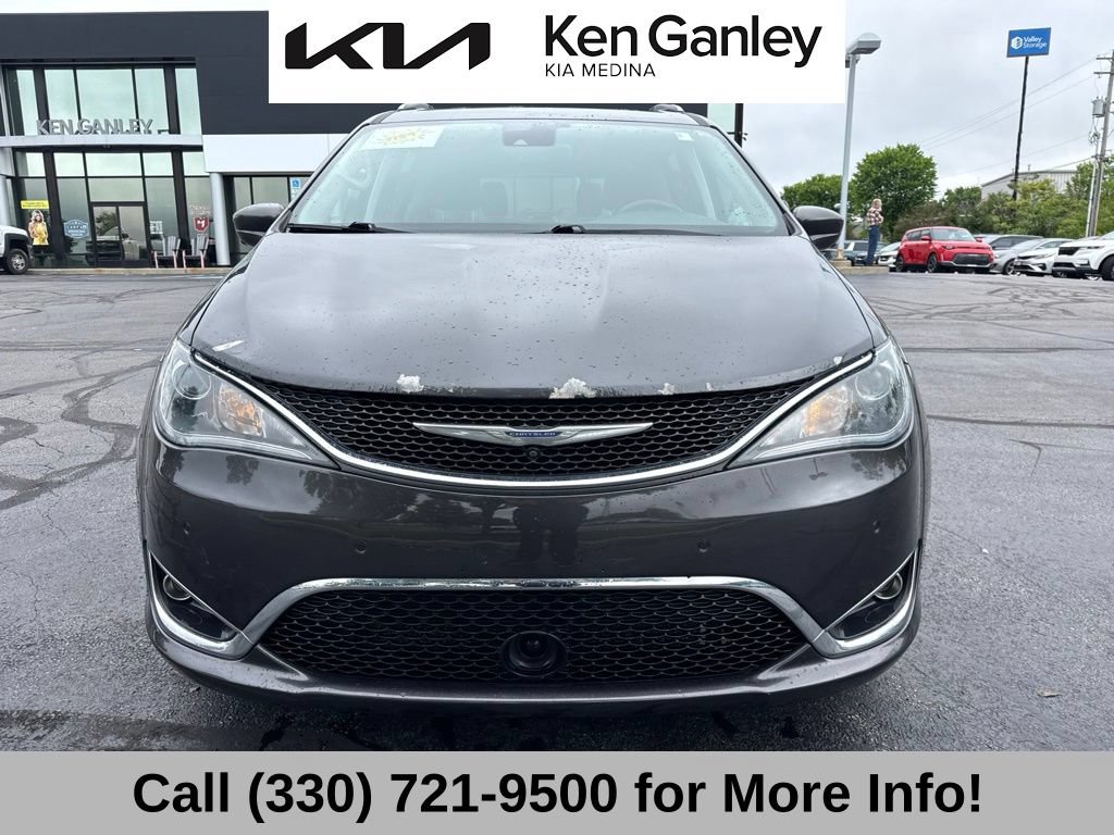 Used 2017 Chrysler Pacifica Touring-L Plus w/ Advanced Safetytec Group FWD image 16
