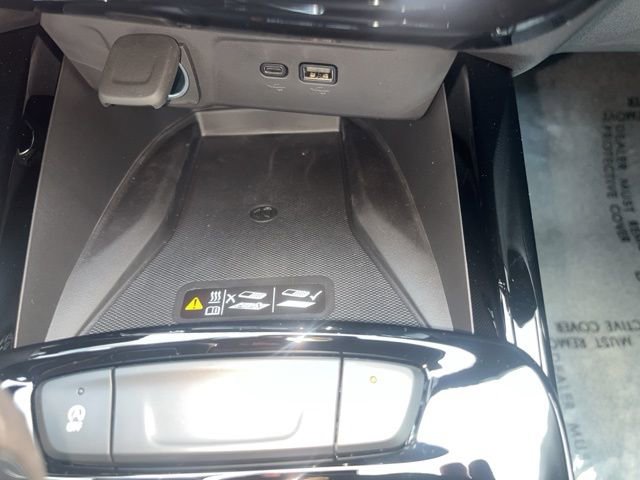 New 2025 Chevrolet Trax RS w/ Sunroof Package image 26