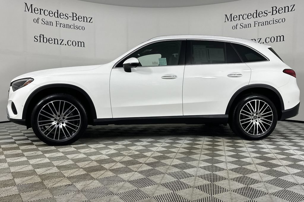 Certified 2024 Mercedes-Benz GLC 300 4MATIC image 9