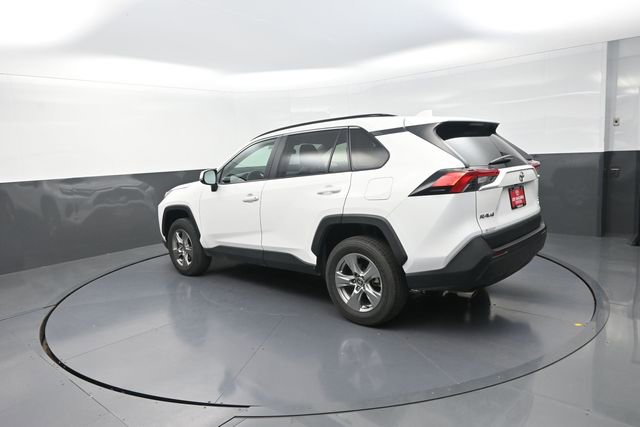 Used 2025 Toyota RAV4 XLE AWD/4WD image 46