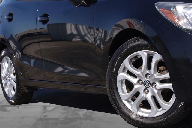 Used 2016 Scion iA FWD image 3