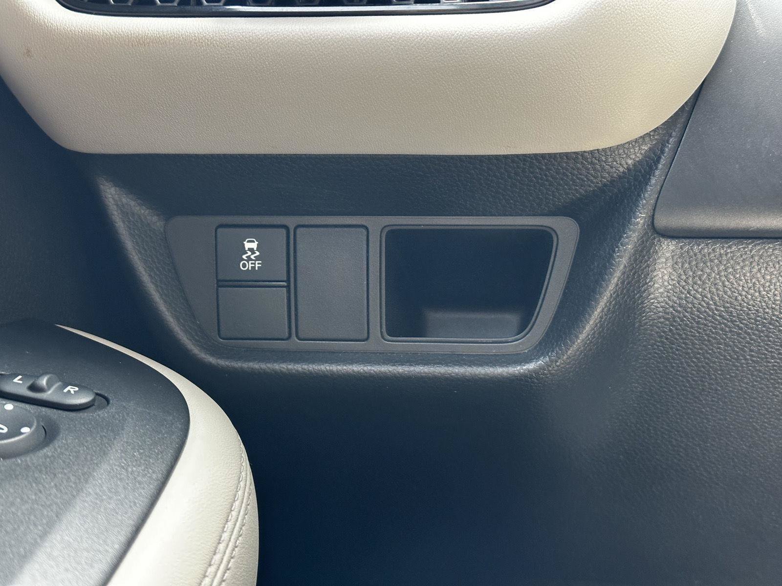 Certified 2024 Honda HR-V LX image 24