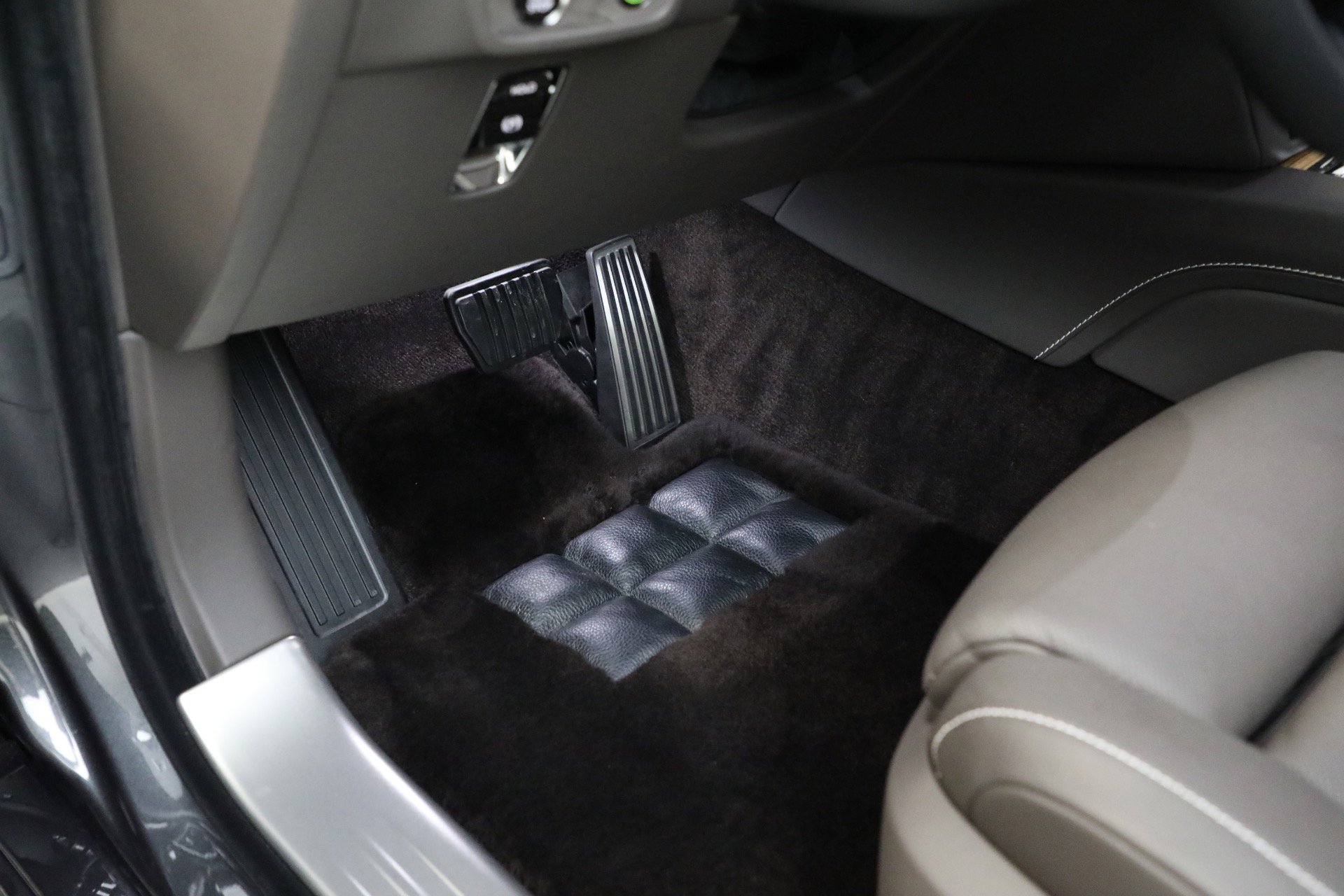 Certified 2024 Rolls-Royce Ghost Sedan image 13