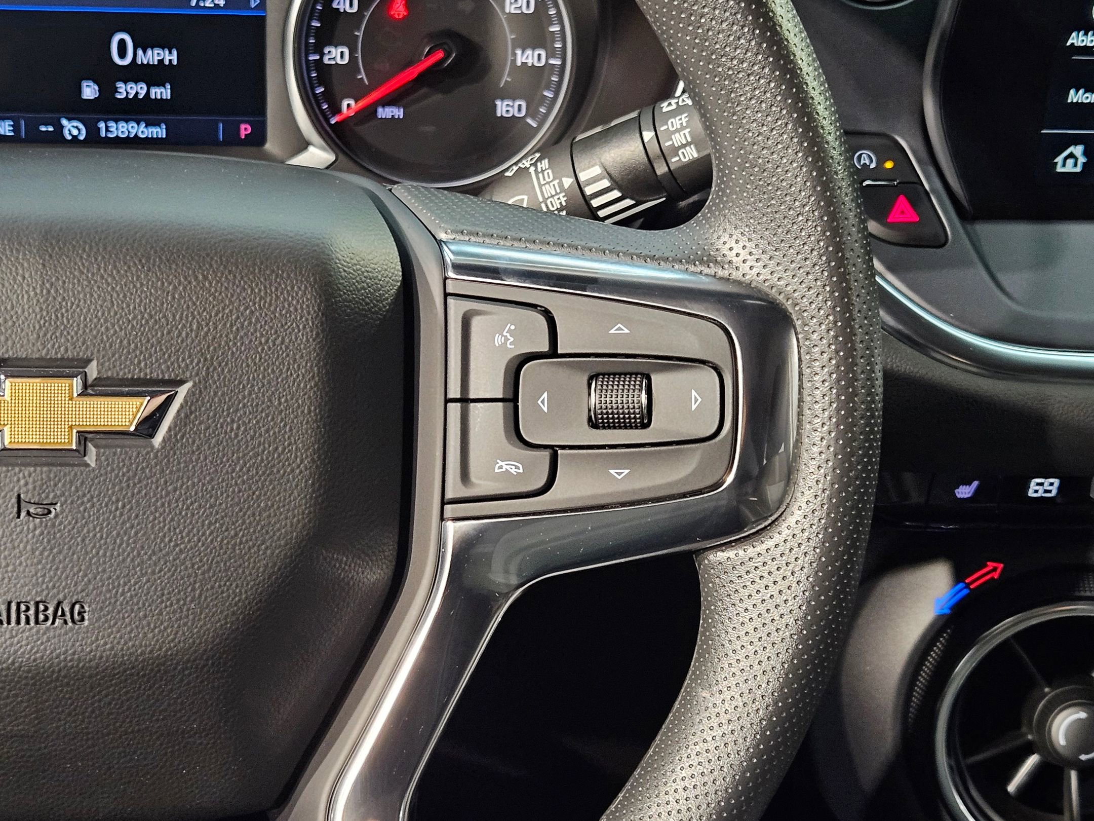 Used 2025 Chevrolet Blazer LT image 27