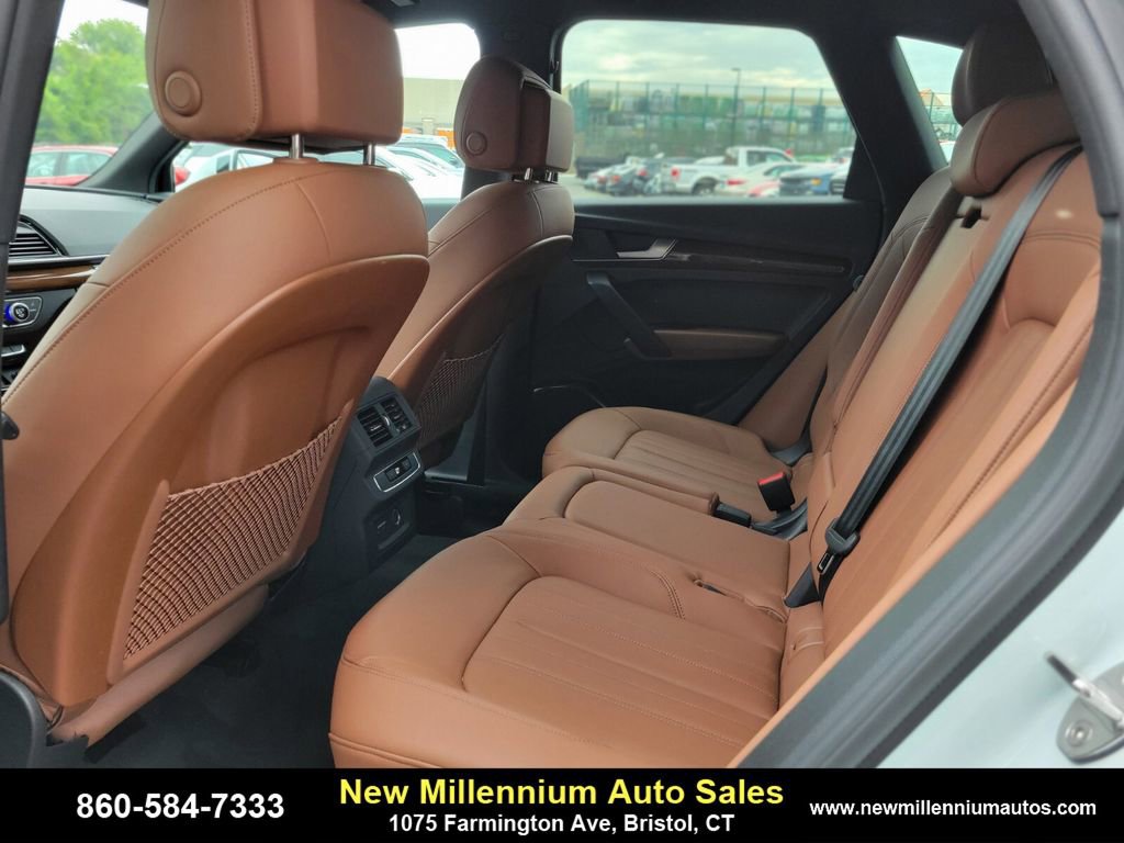 Used 2025 Audi Q5 2.0T Premium w/ Convenience Plus Package image 14