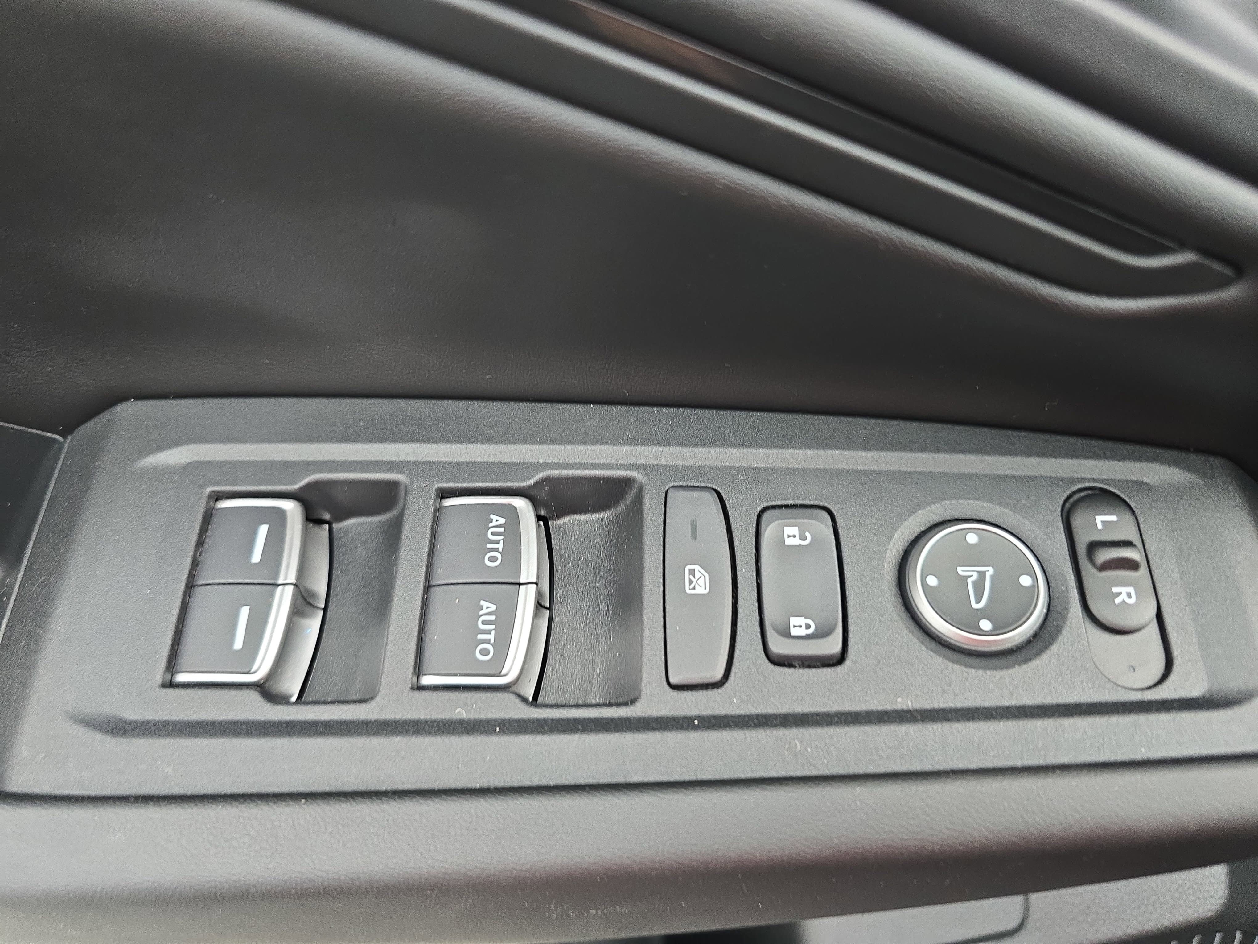 Used 2024 Honda Accord EX-L image 25