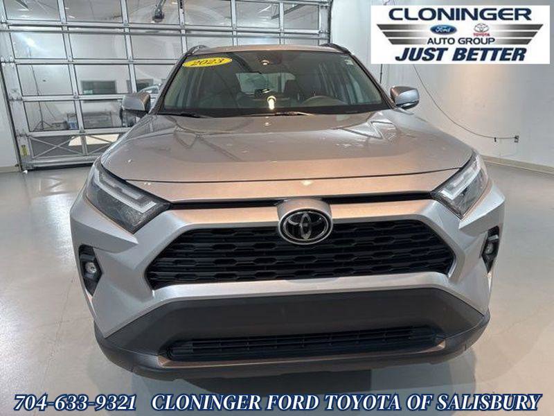 Used 2023 Toyota RAV4 XLE Premium image 3