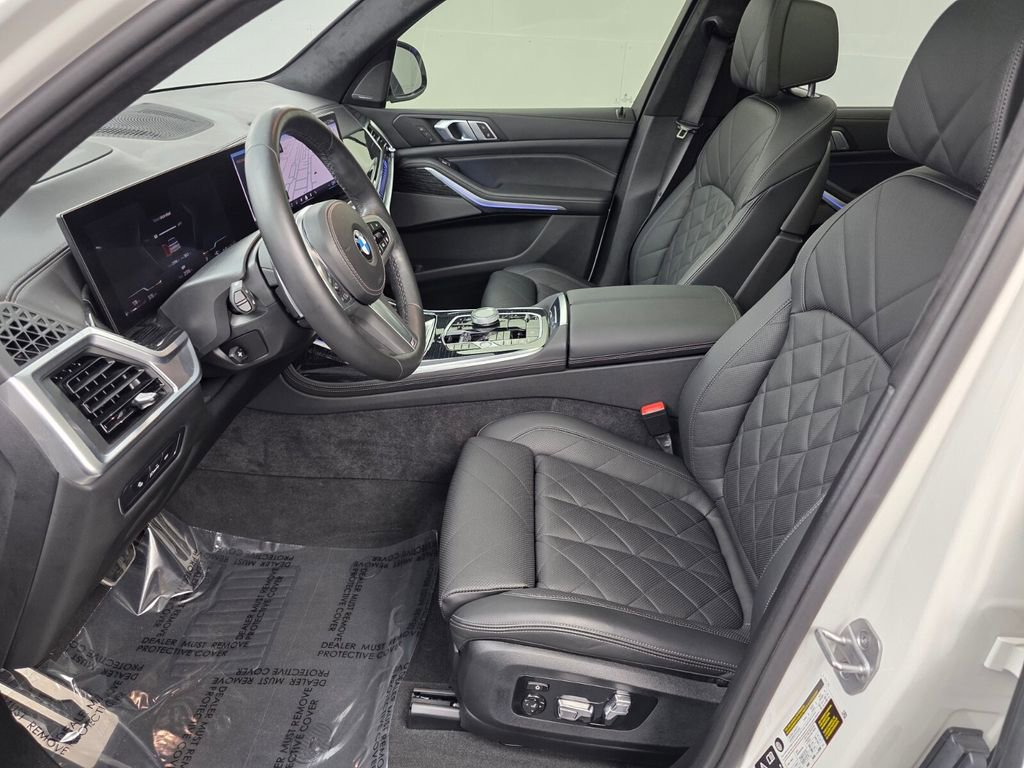 Used 2024 BMW X7 xDrive40i w/ M Sport Package image 8