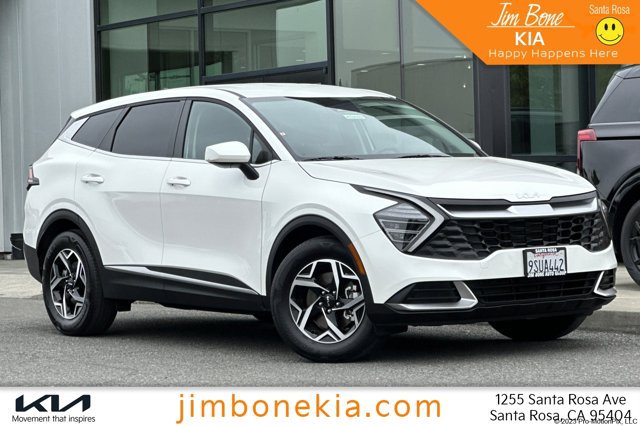 Certified 2025 Kia Sportage LX FWD image 1