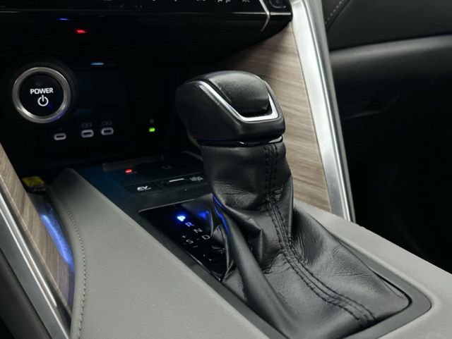 Used 2023 Toyota Venza Limited image 47