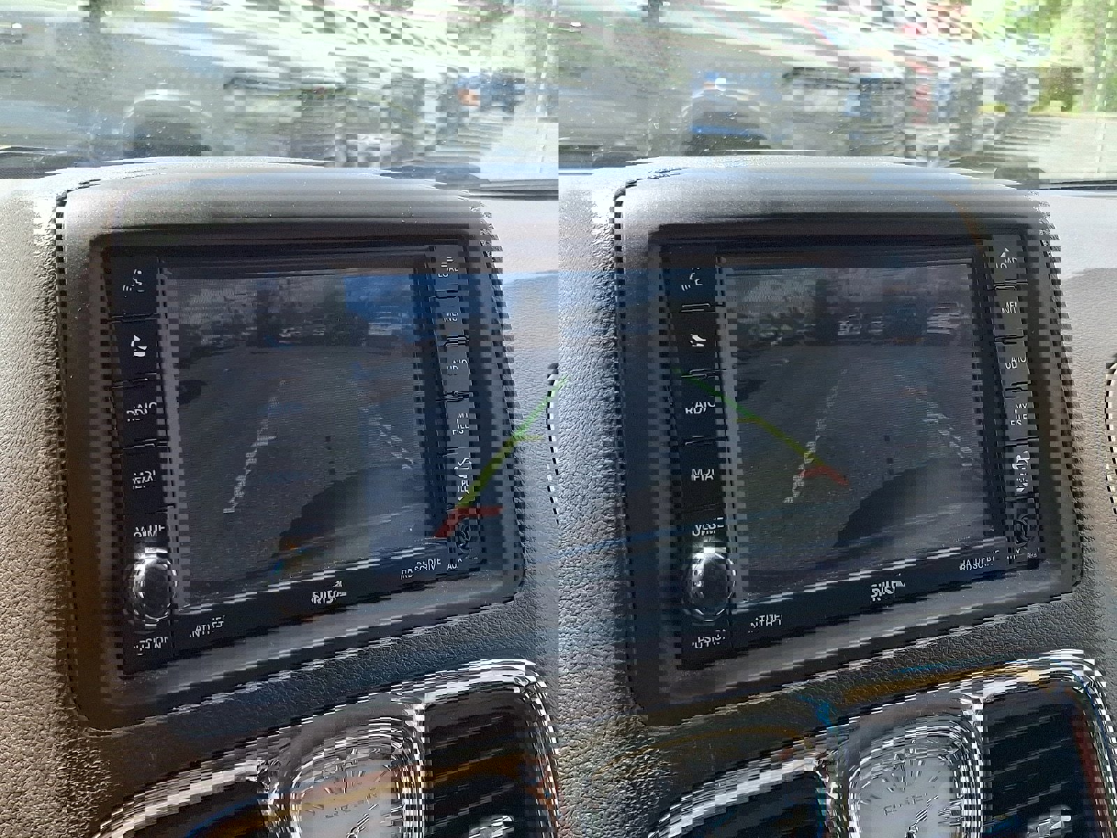 Used 2014 Chrysler Town & Country Touring image 19