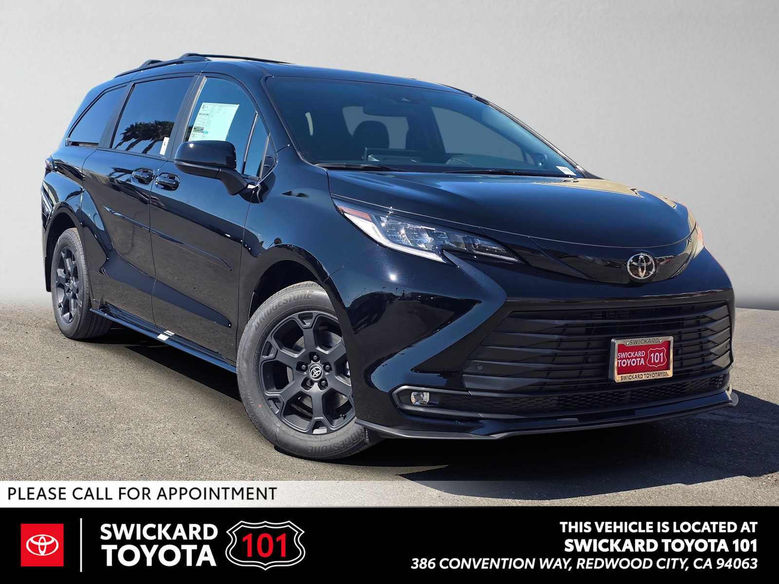 New 2026 Toyota Sienna XLE Woodland Edition