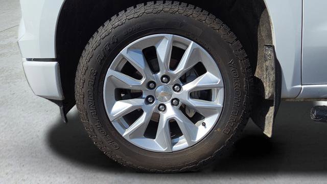 Used 2023 Chevrolet Silverado 1500 Custom w/ LPO, Dark Essentials Package image 35