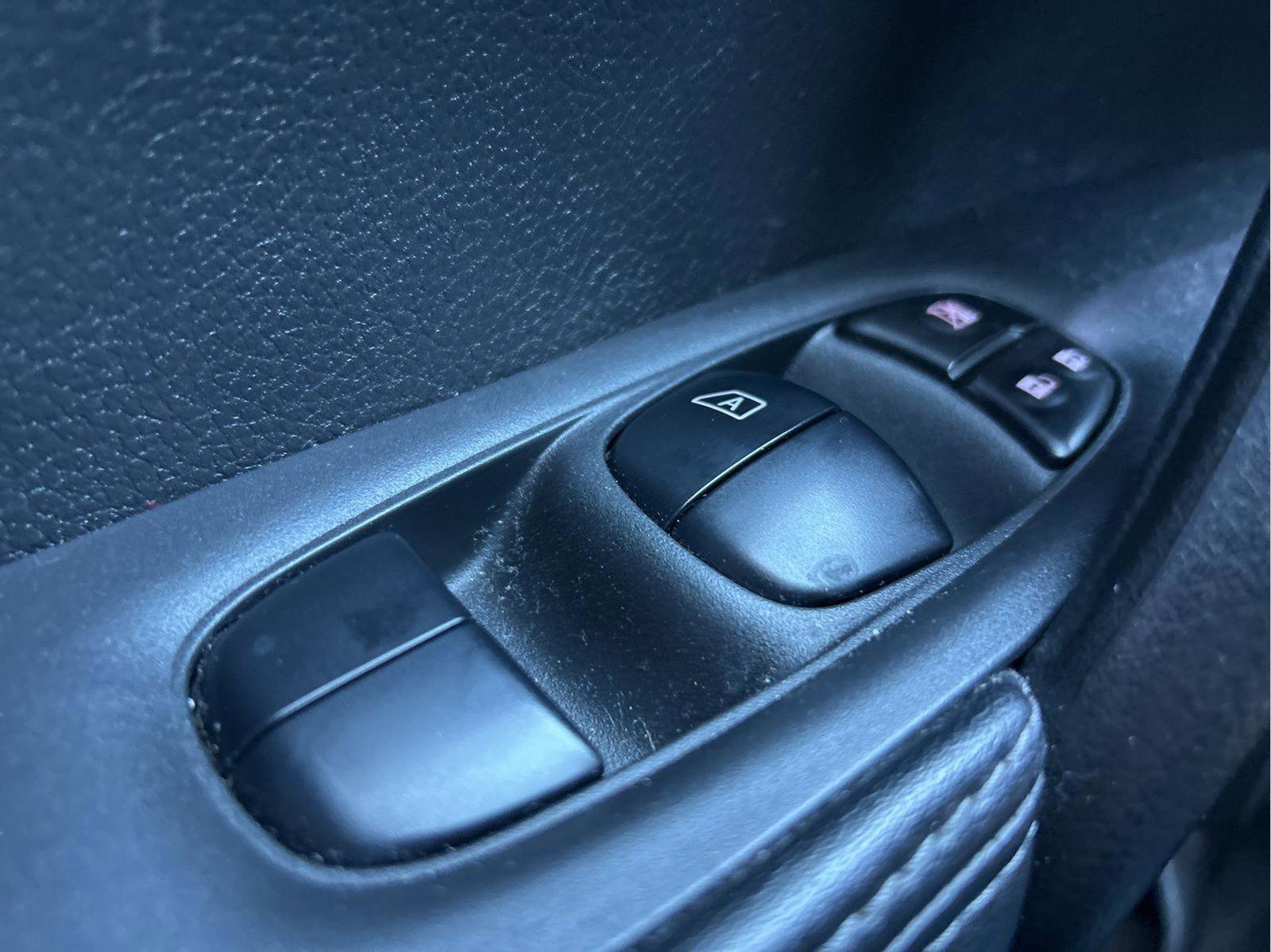 Used 2019 Nissan Rogue Sport SL image 24