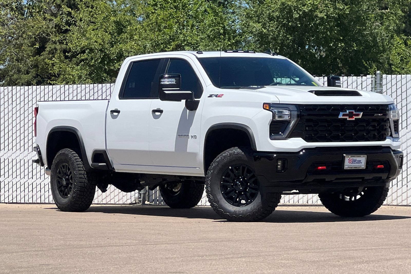 New 2026 Chevrolet Silverado 2500 ZR2 AWD/4WD image 2