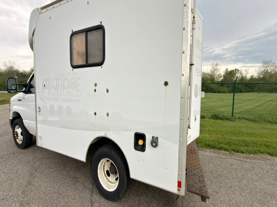 Used 2011 Ford E-350 and Econoline 350 Super Duty RWD image 13