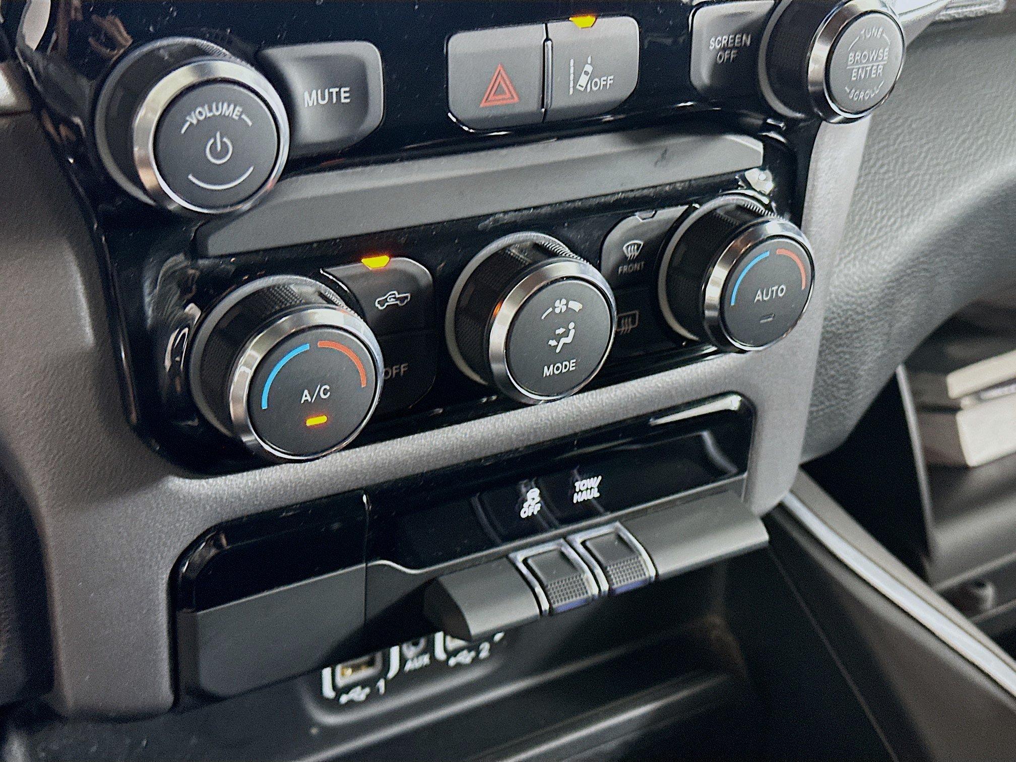 Used 2022 RAM 1500 Big Horn AWD/4WD image 24