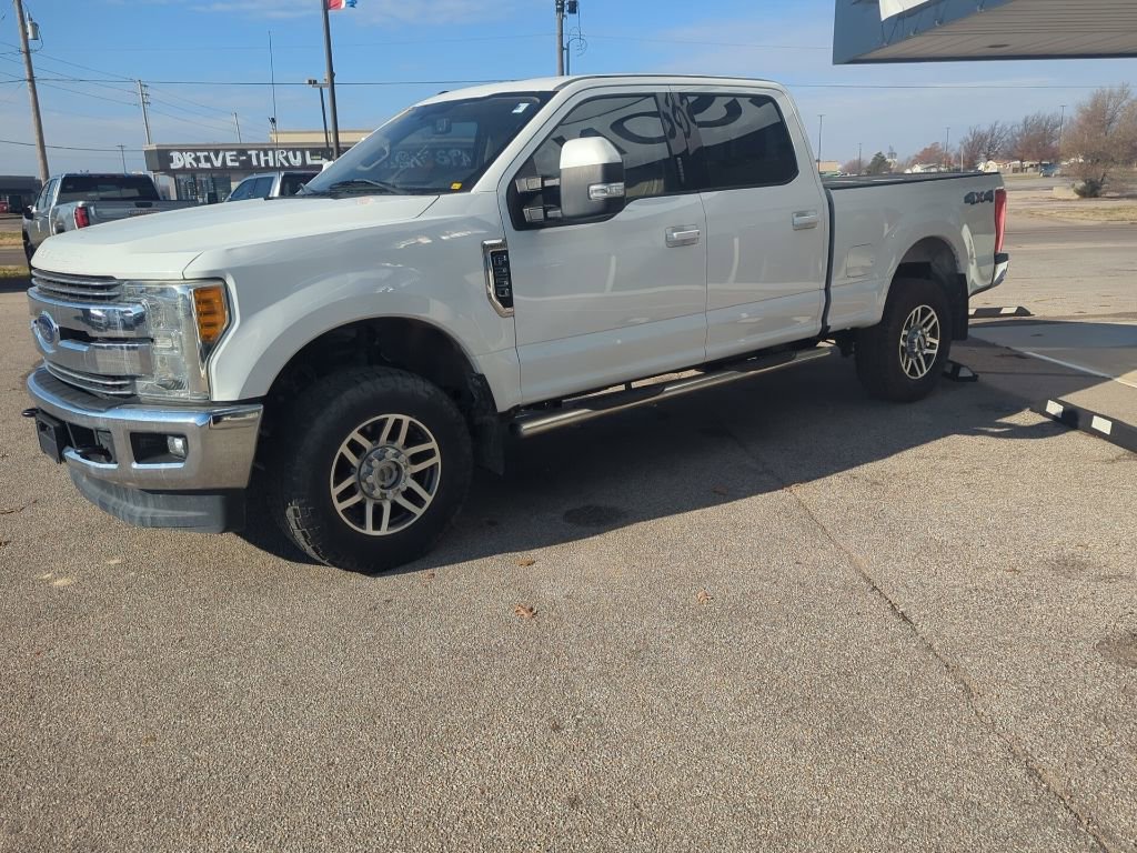 Used 2017 Ford F250 Lariat image 3