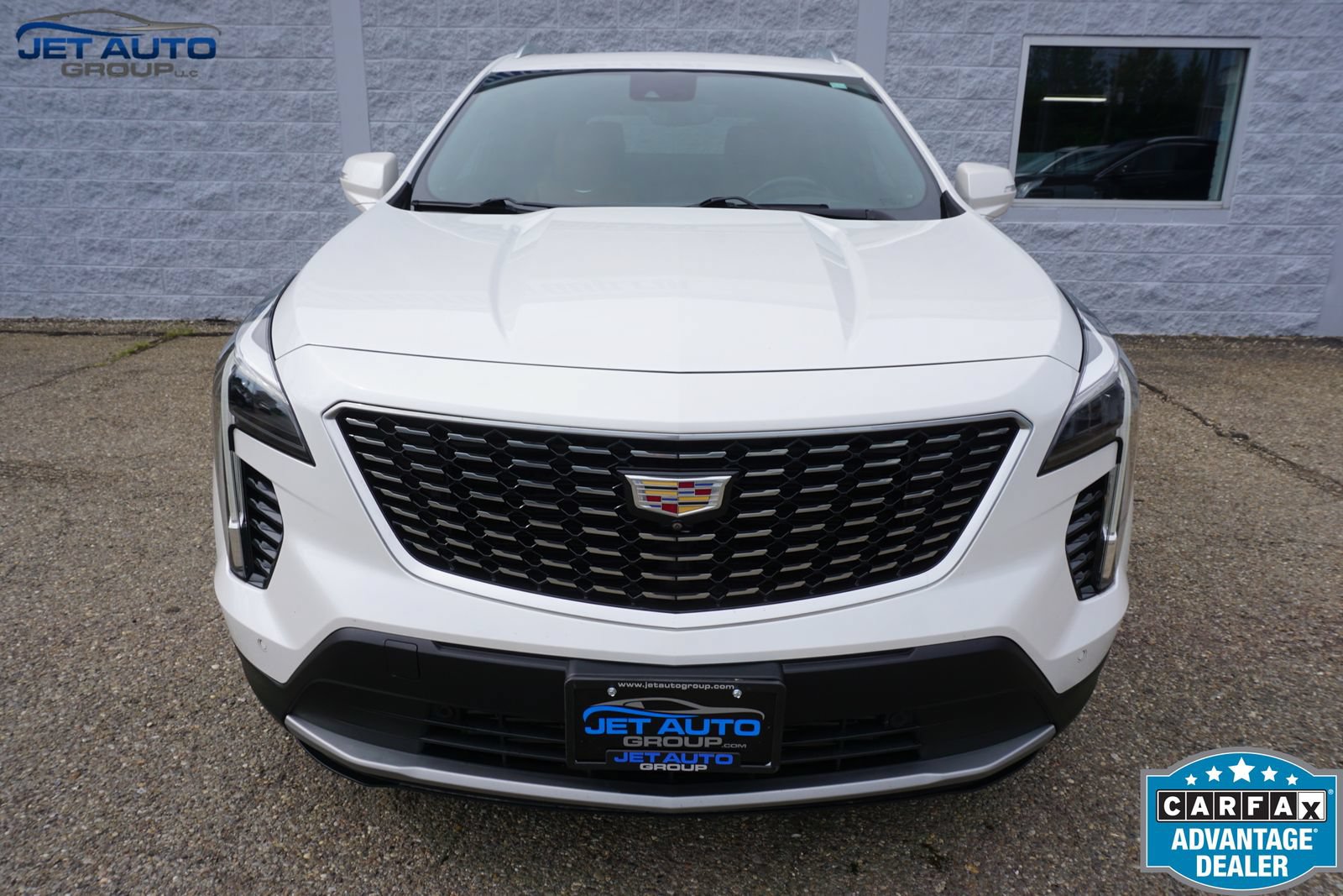 Used 2019 Cadillac XT4 Premium Luxury w/ Technology Package FWD image 2