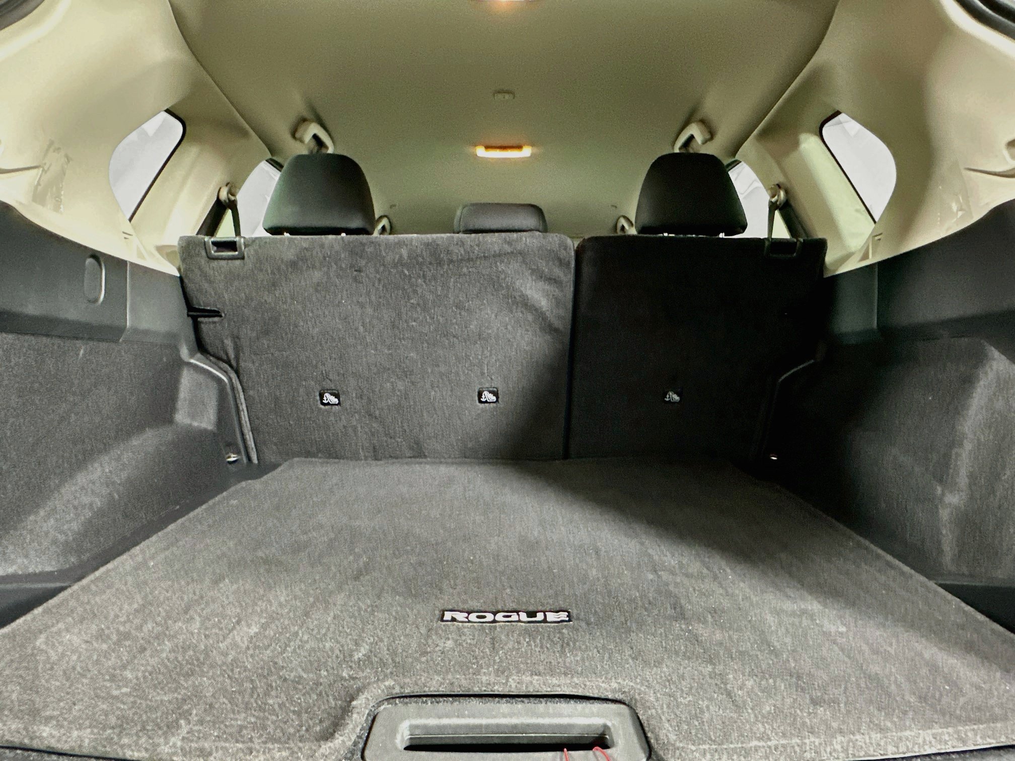 Used 2023 Nissan Rogue SV FWD image 28