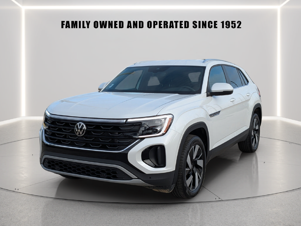 Certified 2026 Volkswagen Atlas Cross Sport SE FWD image 2