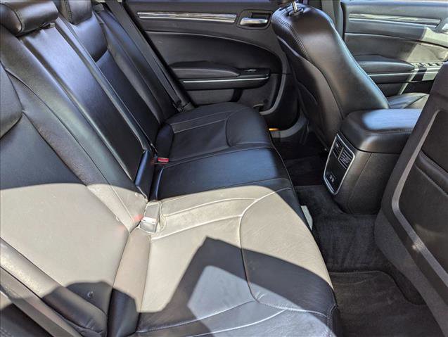 Used 2018 Chrysler 300 Touring L image 19