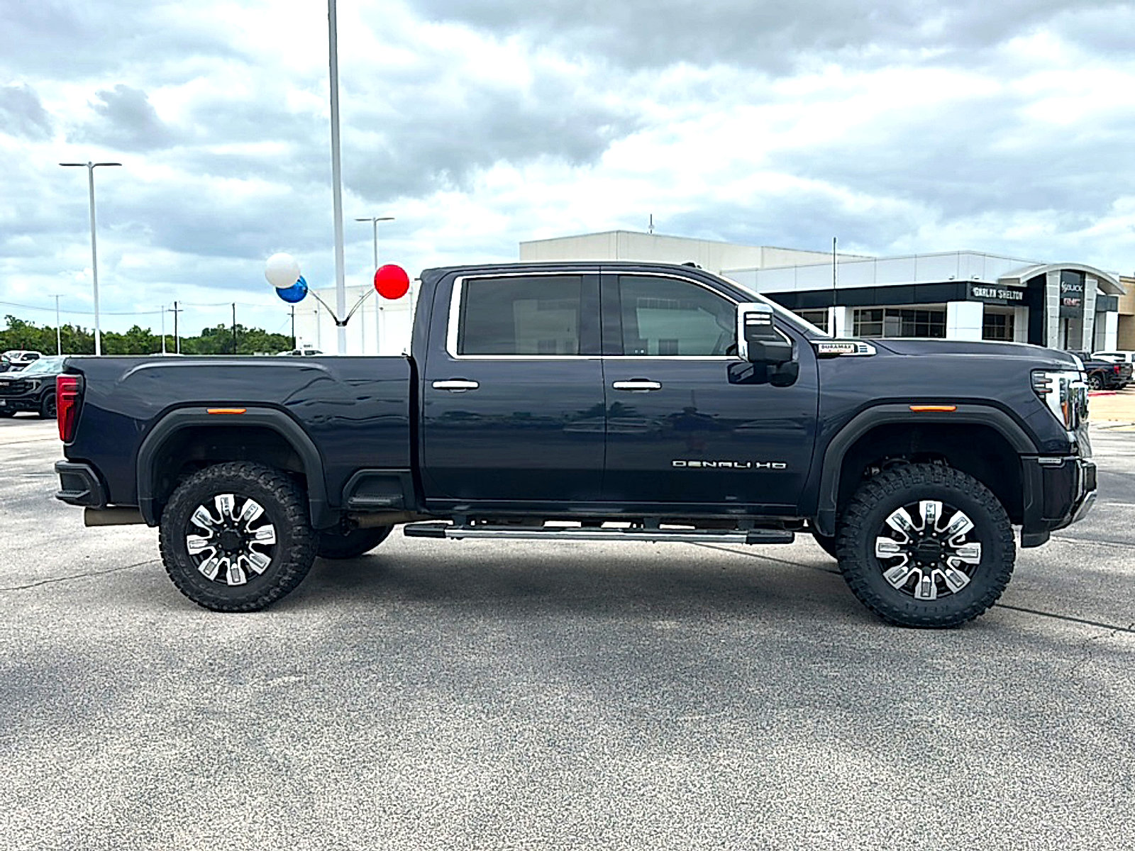 Used 2024 GMC Sierra 2500 Denali AWD/4WD image 10