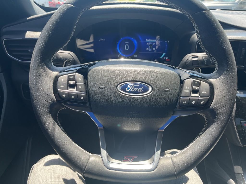 Used 2023 Ford Explorer ST w/ Equipment Group 401A AWD/4WD image 14