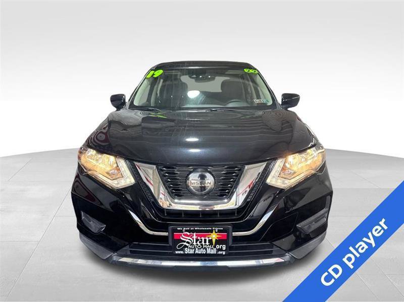 Used 2019 Nissan Rogue S AWD/4WD image 2