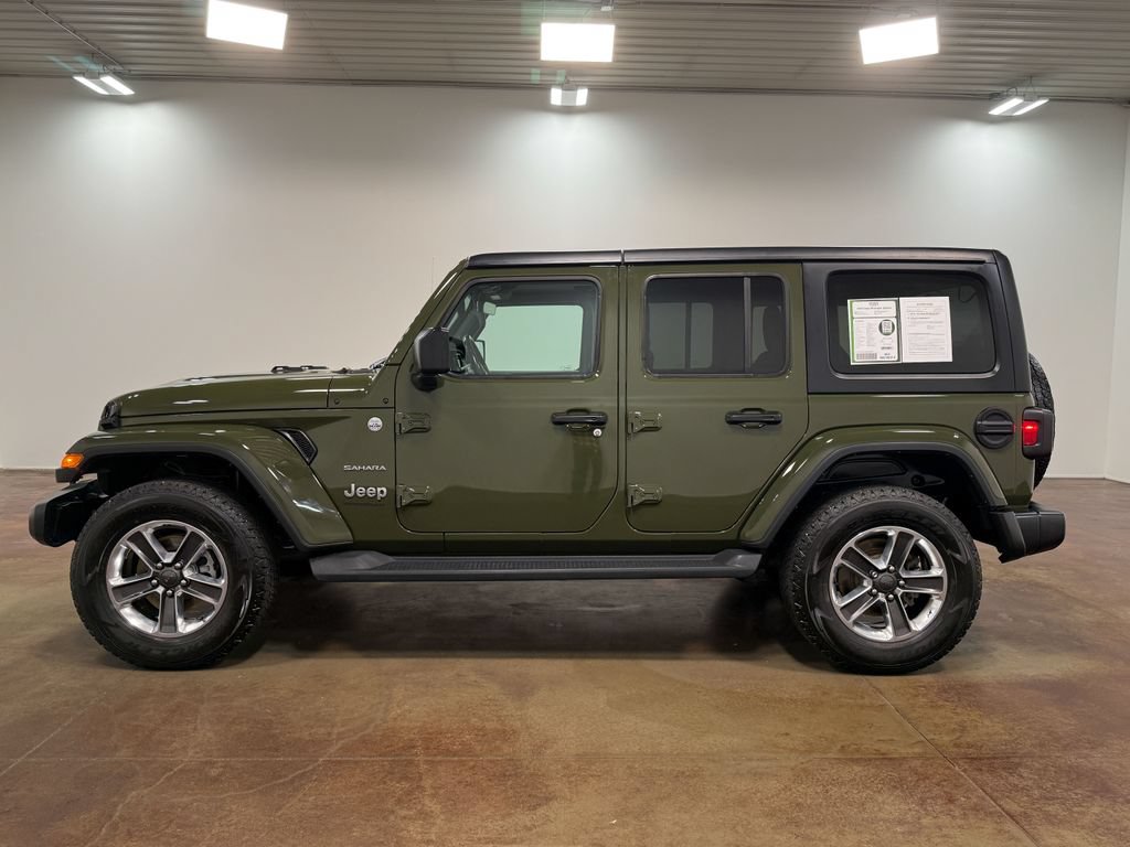 Used 2023 Jeep Wrangler Unlimited Sahara w/ Dual Top Group AWD/4WD image 27