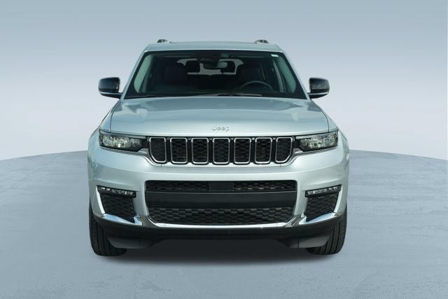Used 2023 Jeep Grand Cherokee L Limited AWD/4WD image 2