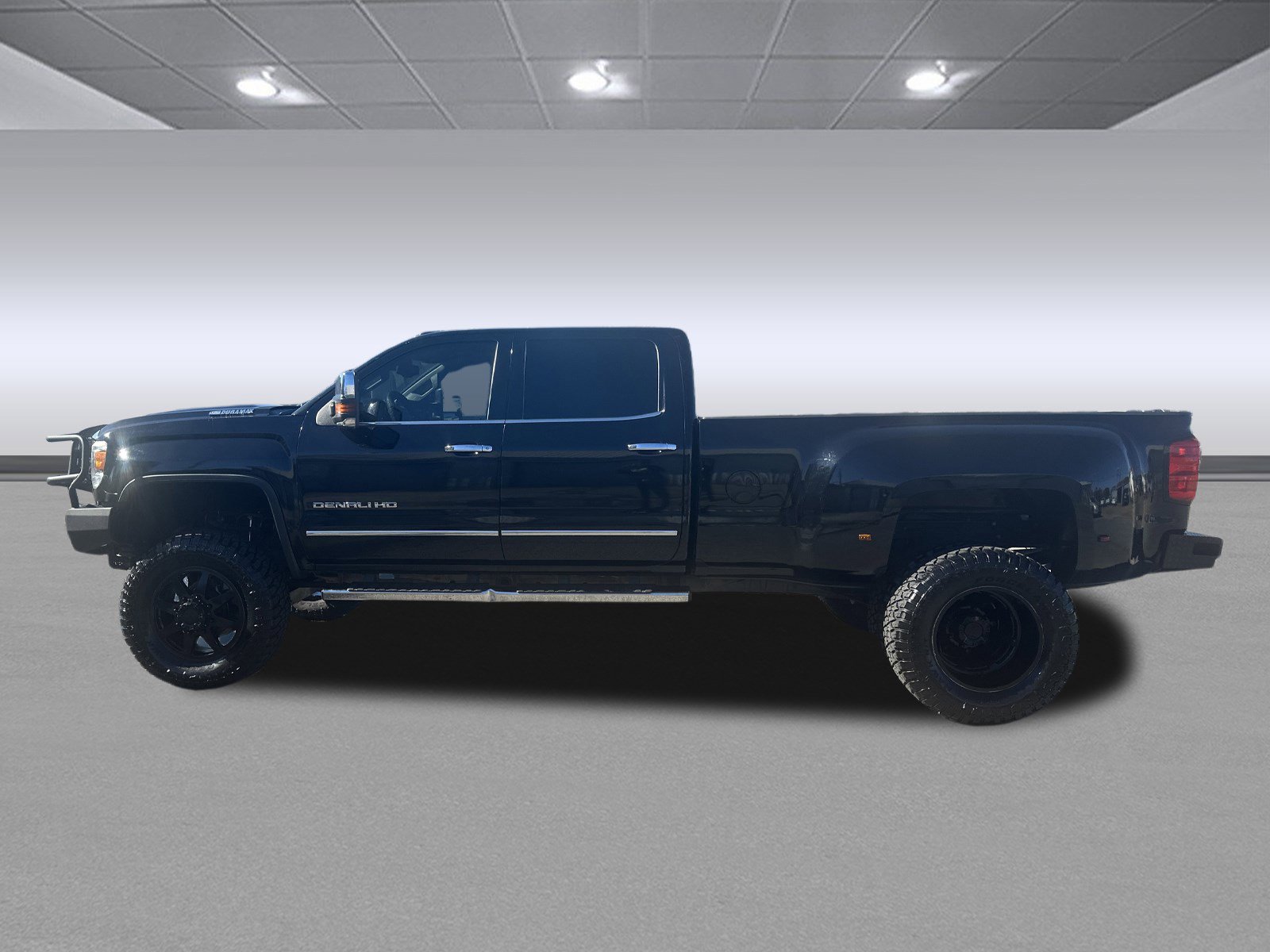 Used 2017 GMC Sierra 3500 Denali w/ Duramax Plus Package image 6